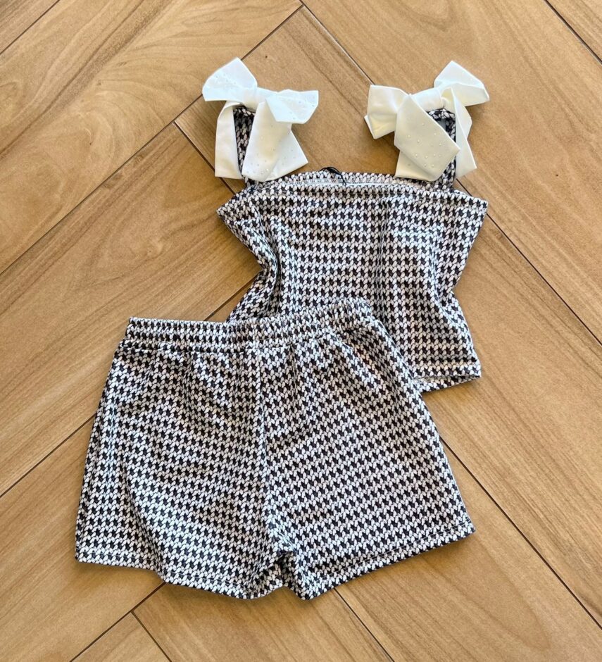 Conjunto Infantil Feminino Blusa com Laço e Short Saia Super Cetim Fernanda Ramos Kids