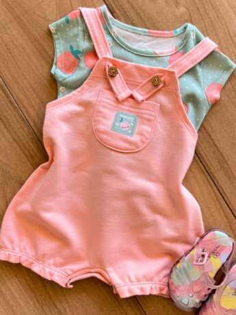 fernandaramoskids com br Conjunto Infantil Feminino Blusa e Jardineira Estampada Rosa Bebê 1
