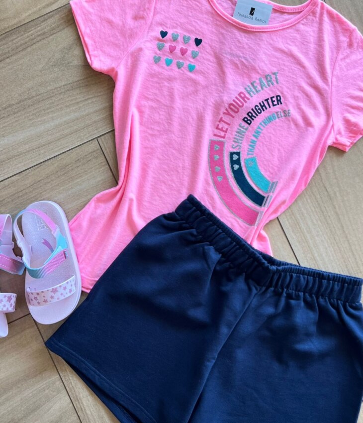 fernandaramoskids com br Conjunto Infantil Feminino Blusa e Short Let Your Heart 1