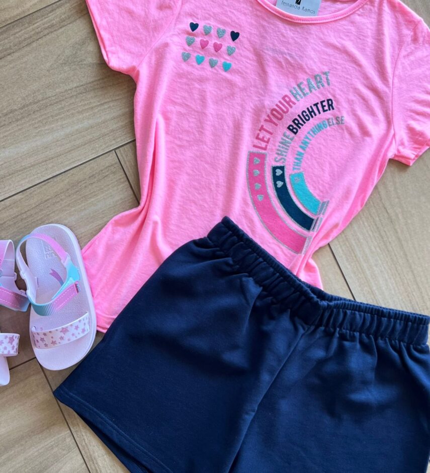 fernandaramoskids com br Conjunto Infantil Feminino Blusa e Short Let Your Heart 1