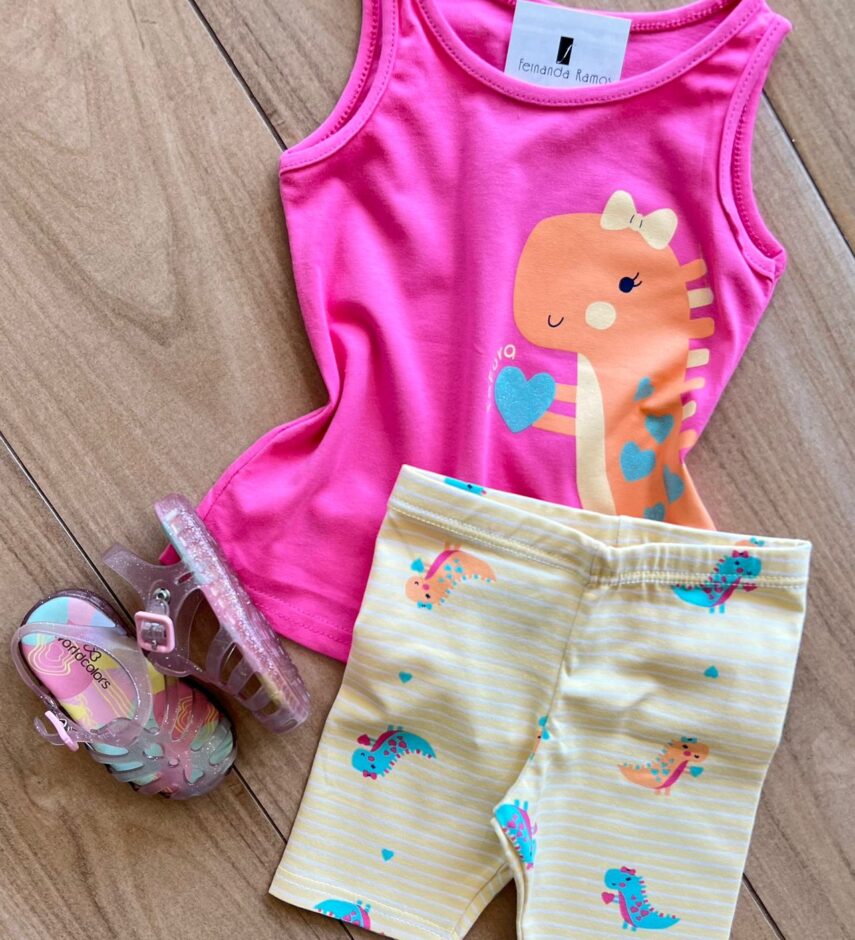 fernandaramoskids com br Conjunto Infantil Feminino Blusa Fofura e Bermuda Estampada Amarela1