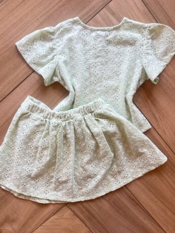 Conjunto Infantil Feminino Blusa Laise e Short Saia Amarração Verde Fernanda Ramos Kids
