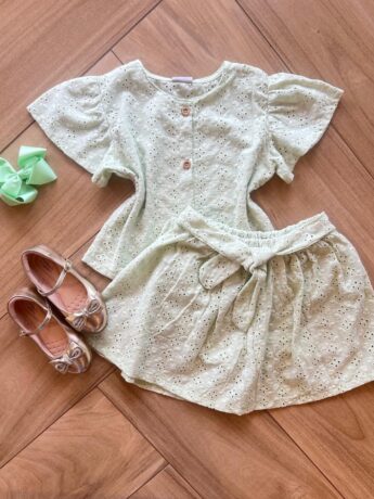Conjunto Infantil Feminino Blusa Laise e Short Saia Amarração Verde Fernanda Ramos Kids
