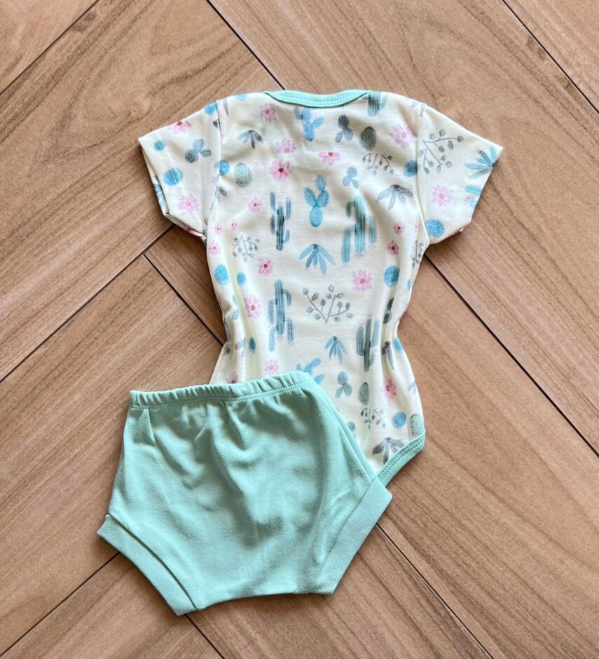 fernandaramoskids com br Conjunto Infantil Feminino Body Cacto e Short Verde 2