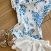 fernandaramoskids com br Conjunto Infantil Feminino Body com Flor Azul e Saia Off White 1