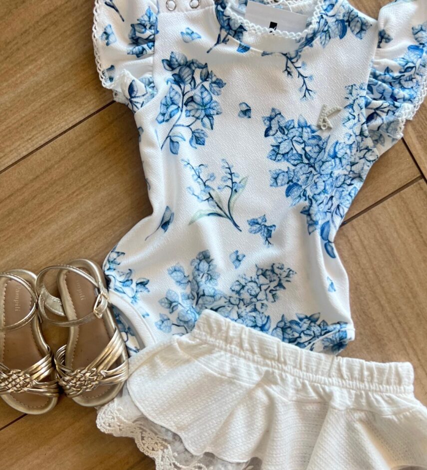 fernandaramoskids com br Conjunto Infantil Feminino Body com Flor Azul e Saia Off White 1