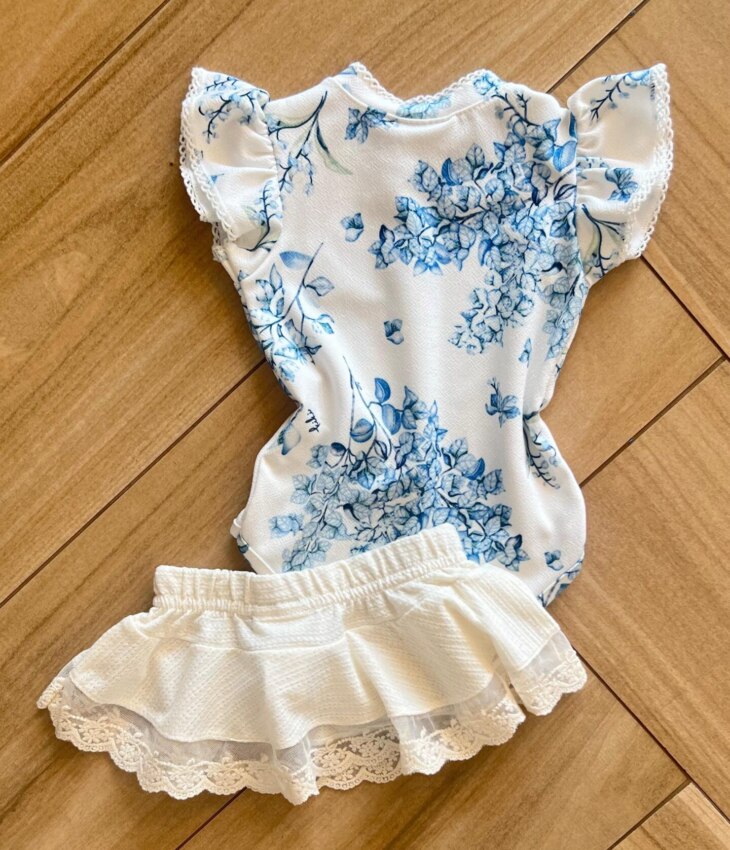 fernandaramoskids com br Conjunto Infantil Feminino Body com Flor Azul e Saia Off White 2