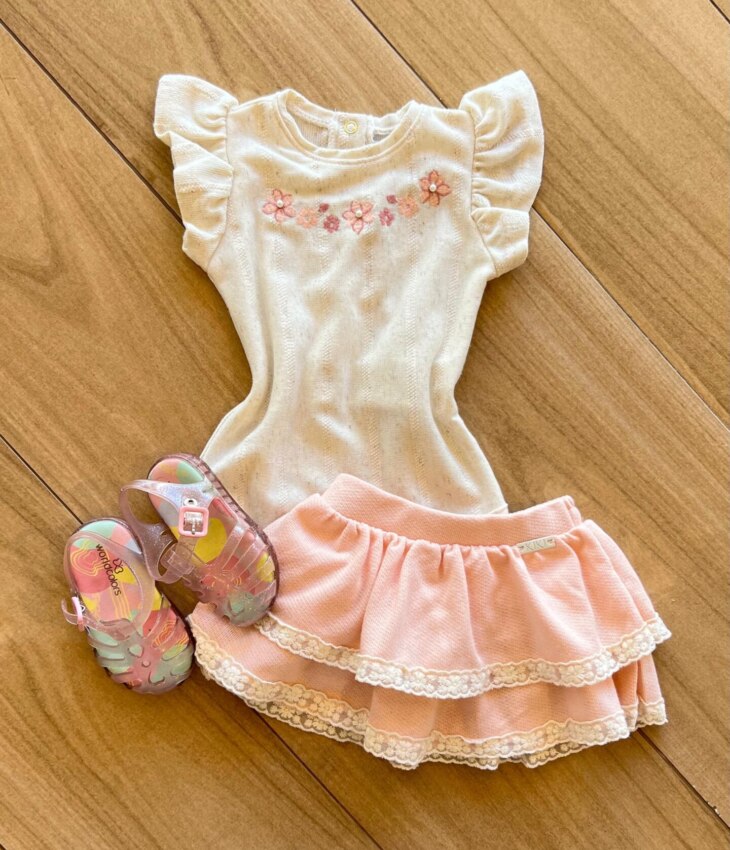 Conjunto Infantil Feminino Body com Flor e Saia Rosa Fernanda Ramos Kids
