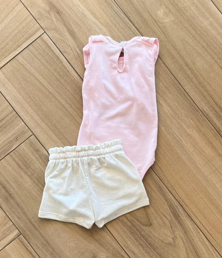Conjunto Infantil Feminino Body com Pompom e Short Cru Fernanda Ramos Kids