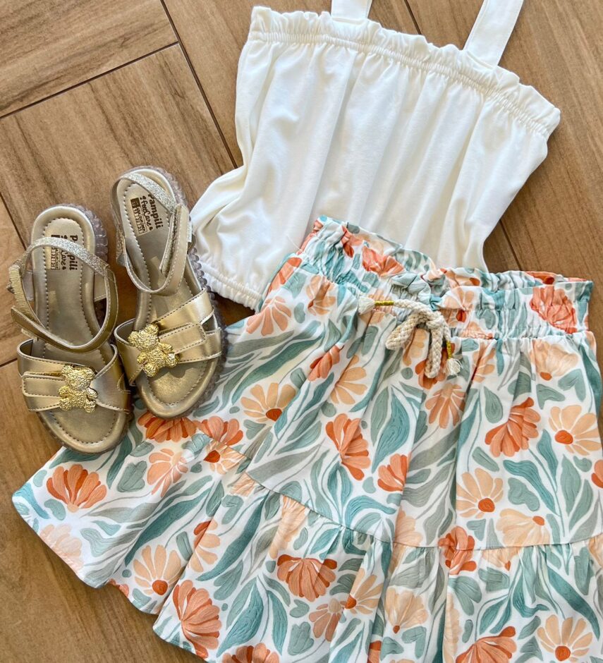 fernandaramoskids com br Conjunto Infantil Feminino Cropped e Short Saia Estampa Floral1