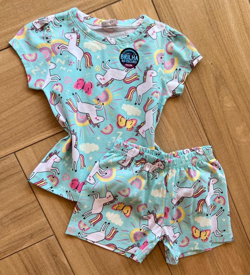 Conjunto Infantil Feminino Pijama Blusa e Short Unicórnio Fernanda Ramos Kids