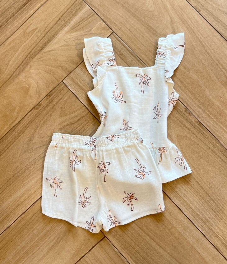 Conjunto Infantil Feminino Regata com Botões e Short Estampa Coqueiro Fernanda Ramos Kids