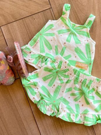 fernandaramoskids com br Conjunto Infantil Feminino Regata e Short Estampado Floresça1