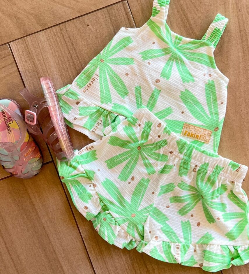 fernandaramoskids com br Conjunto Infantil Feminino Regata e Short Estampado Floresça1