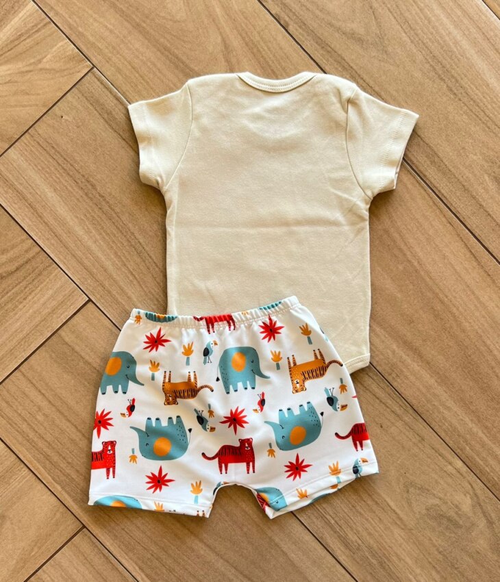 fernandaramoskids com br Conjunto Infantil Masculino 3 Pecas Body Short e Babador Safari 2