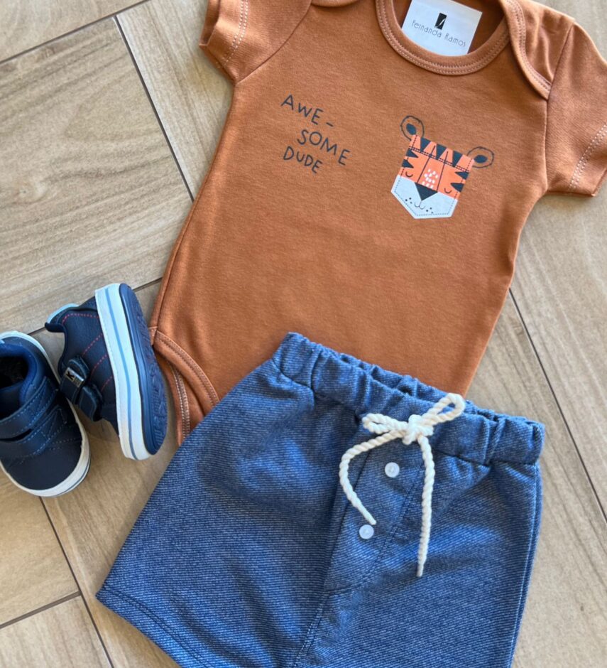 fernandaramoskids com br Conjunto Infantil Masculino Body Awe Some Dude e Short1