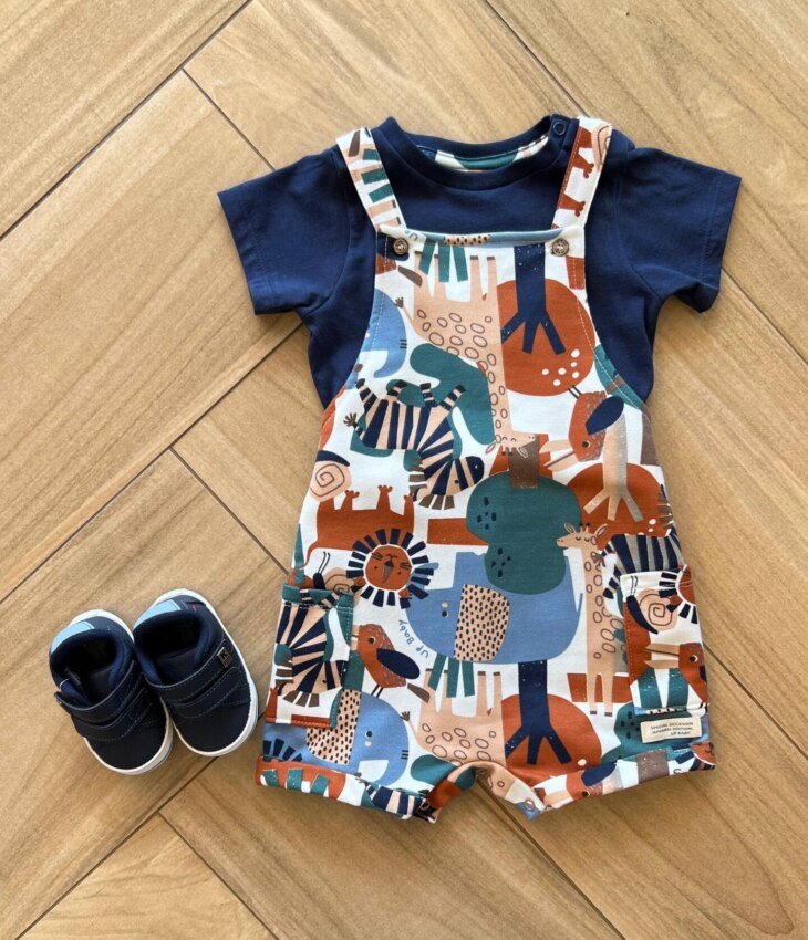 Conjunto Infantil Masculino Body Azul e Jardineira Moletom Estampada Fernanda Ramos Kids