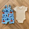 Conjunto Infantil Masculino Body Babador e Jardineira Estampada Azul Fernanda Ramos Kids