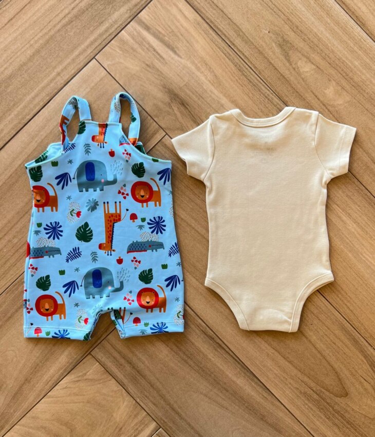 Conjunto Infantil Masculino Body Babador e Jardineira Estampada Azul Fernanda Ramos Kids
