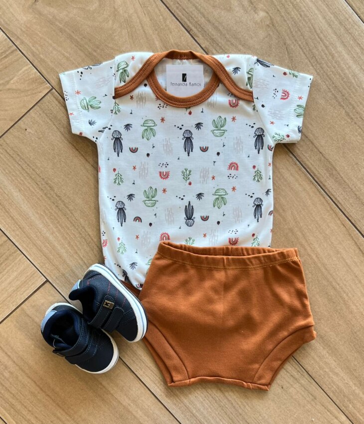 Conjunto Infantil Masculino Body Estampado e Short Caramelo Fernanda Ramos Kids