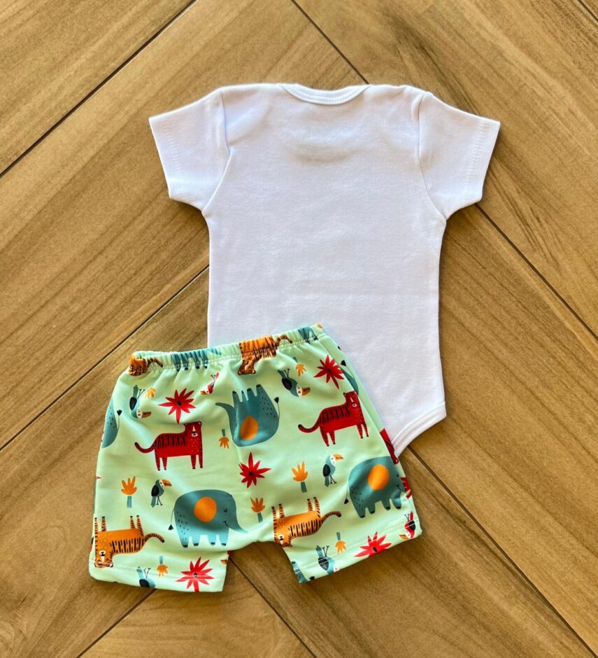 Conjunto Infantil Masculino Body Manga Curta com Babador e Bermuda Fernanda Ramos Kids