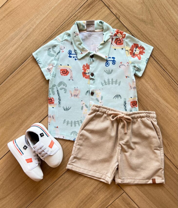 Conjunto Infantil Masculino Camisa Verde Estampada e Bermuda Cru Fernanda Ramos Kids