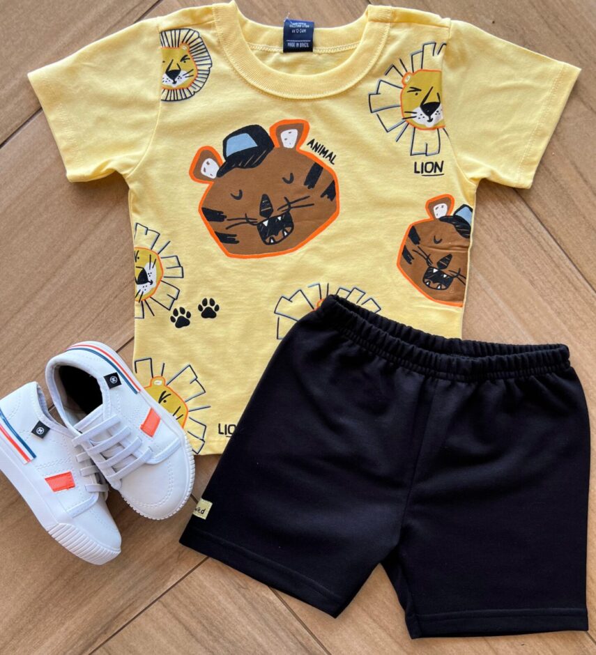 Conjunto Infantil Masculino Camiseta Animal Amarela e Bermuda Preta Fernanda Ramos kids