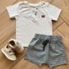 Fernanda ramos kids Conjunto Infantil Masculino Camiseta Bege Bermuda Listrada