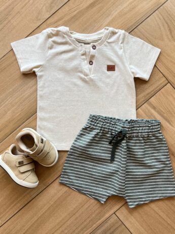 Fernanda ramos kids Conjunto Infantil Masculino Camiseta Bege Bermuda Listrada