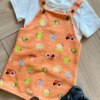 fernandaramoskids com br Conjunto Infantil Masculino Camiseta Bege e Jardineira Estampada Laranja 1