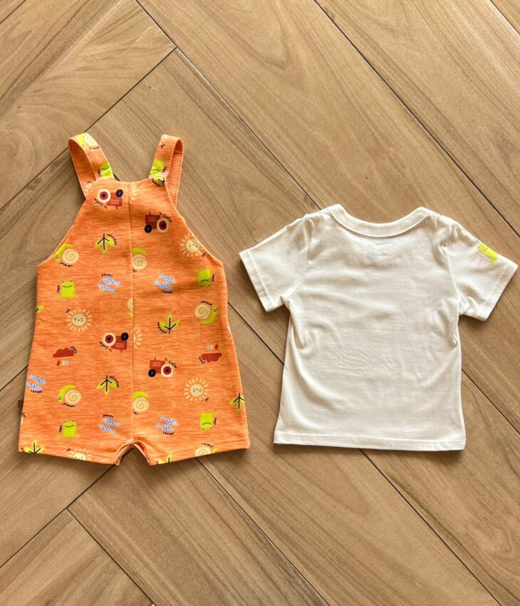 fernandaramoskids com br Conjunto Infantil Masculino Camiseta Bege e Jardineira Estampada Laranja 2