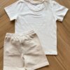 Conjunto Infantil Masculino Camiseta Believe e Bermuda Cru com Bolso Fernanda Ramos Kids