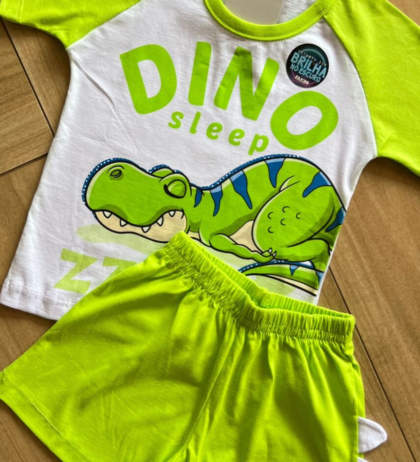 fernandaramoskids com br Conjunto Infantil Masculino Camiseta Dino e Bermuda Verde Lima1