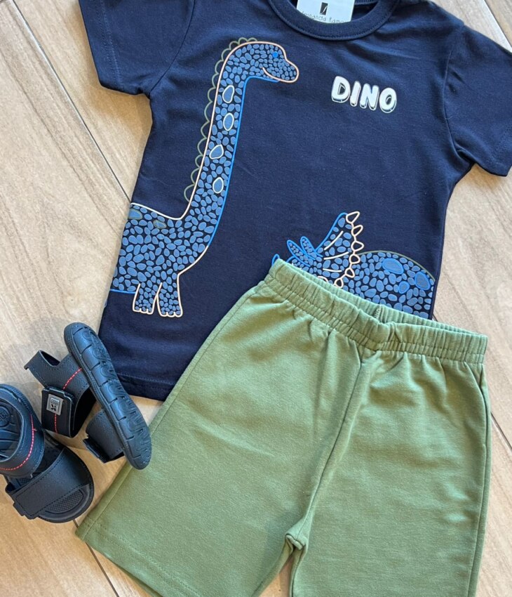 fernandaramoskids com br Conjunto Infantil Masculino Camiseta Dino e Bermuda Verde Musgo 1
