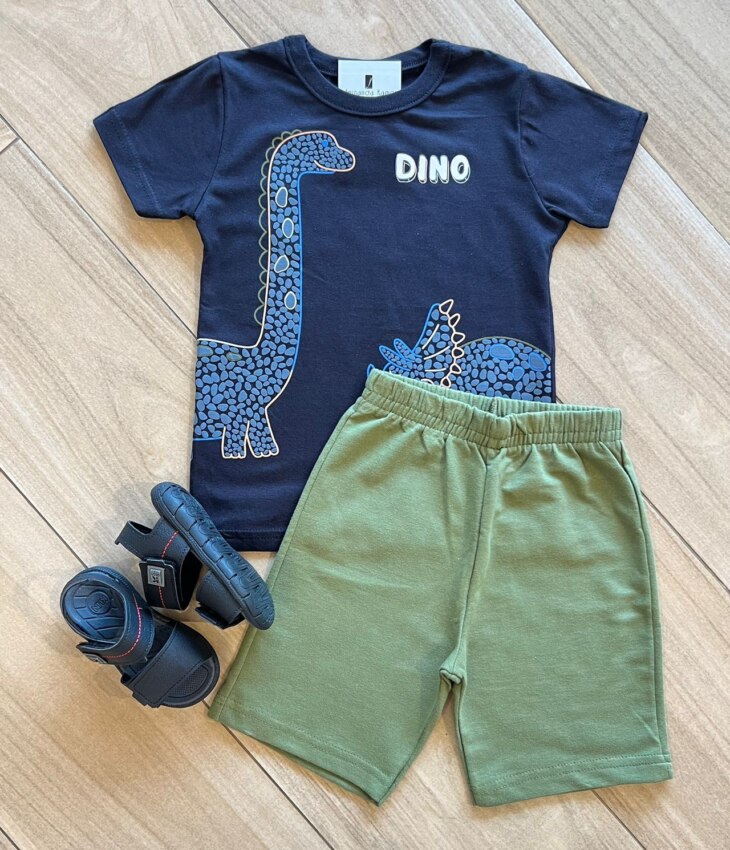 Conjunto Infantil Masculino Camiseta Dino e Bermuda Verde Musgo Fernanda Ramos Kids