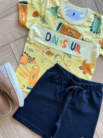 fernandaramoskids com br Conjunto Infantil Masculino Camiseta Dinosaur e Bermuda Preta 1