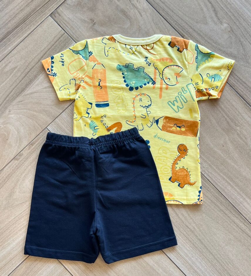 fernandaramoskids com br Conjunto Infantil Masculino Camiseta Dinosaur e Bermuda Preta 2
