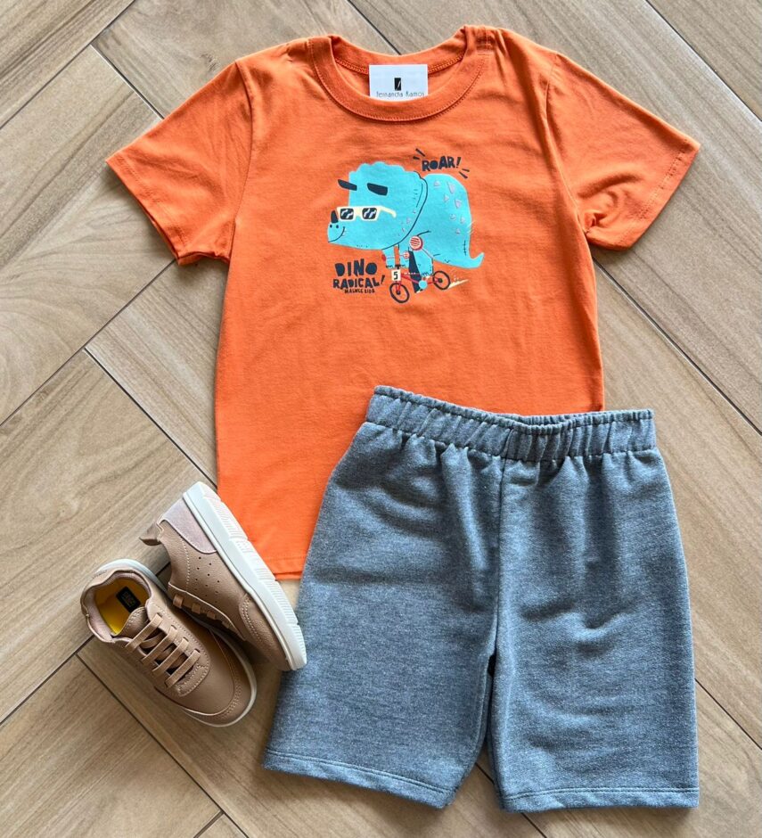 Conjunto Infantil Masculino Camiseta e Bermuda Dino Fernanda Ramos Kids
