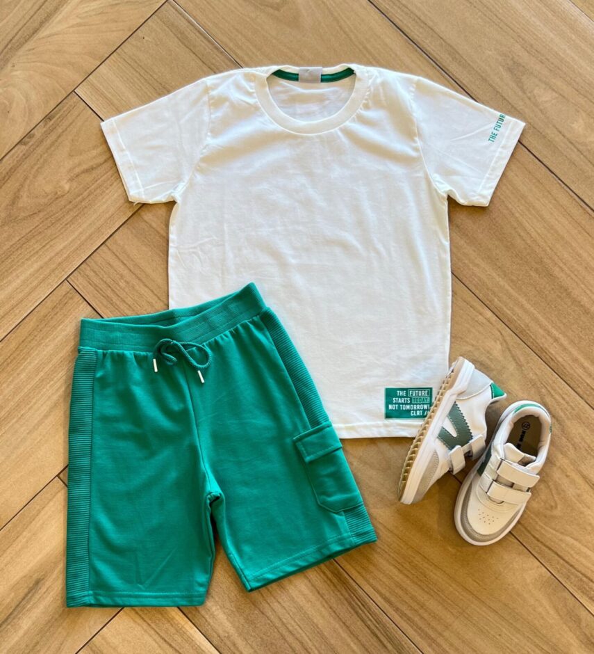 Conjunto Infantil Masculino Camiseta The Future e Bermuda Verde Fernanda Ramos Kids