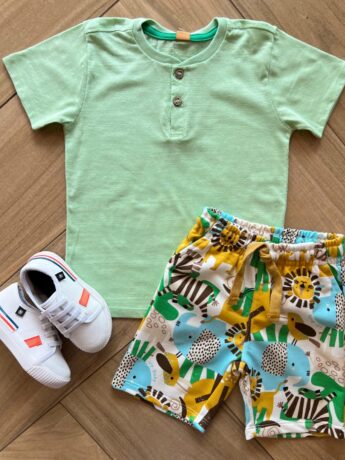 Conjunto Infantil Masculino Camiseta Verde e Bermuda Estampada Fernanda Ramos Kids
