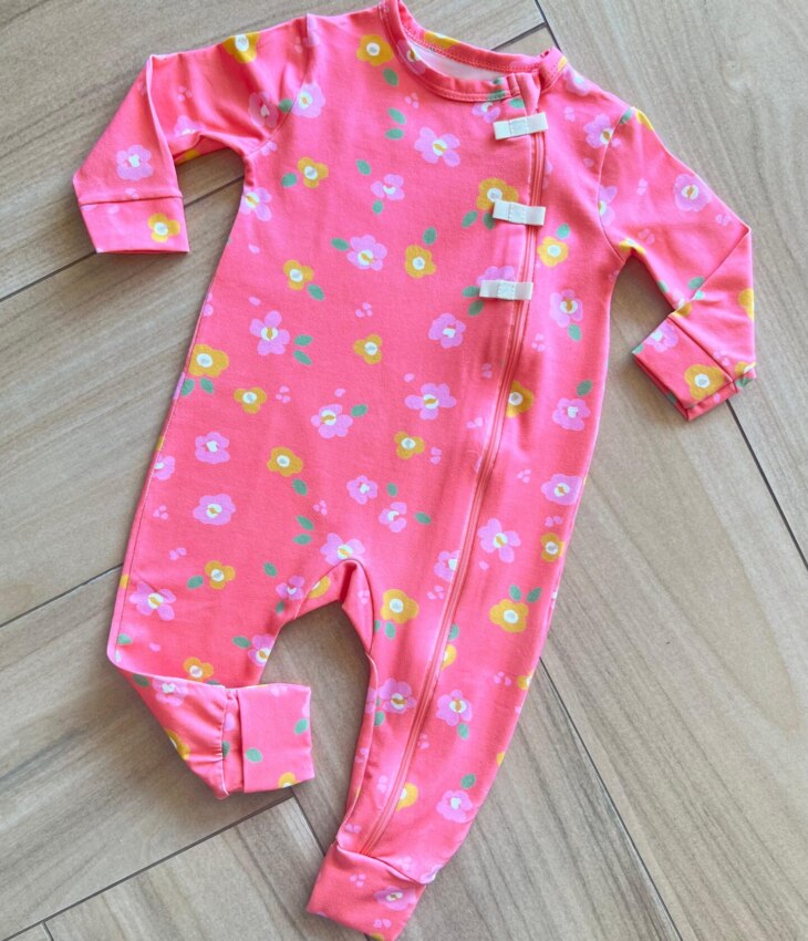 fernandaramoskids com br Macacão Infantil Feminino Manga Longa Estampado Florzinhas Rosa1