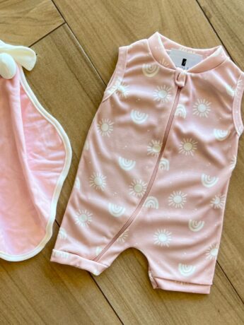 fernandaramoskids com br Macaquinho Infantil Feminino em Suedine Estampa Sol Rose1