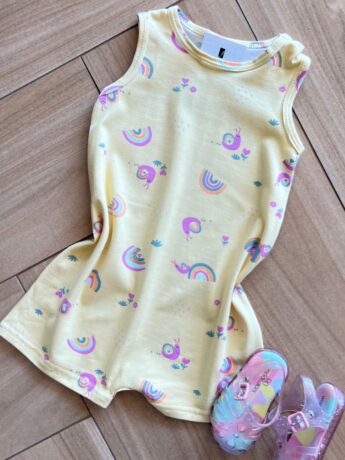fernandaramoskids com br Macaquinho Infantil Feminino Estamapado Arco Íris Amarelo 1