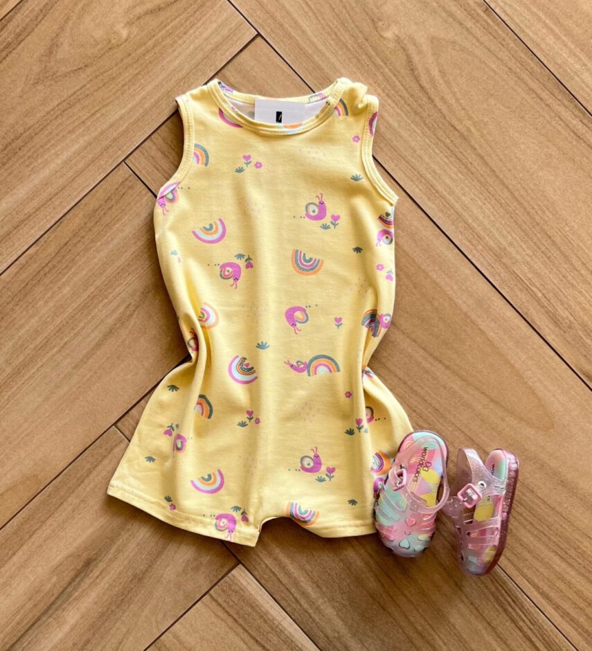Macaquinho Infantil Feminino Estamapado Arco Íris Amarelo Fernanda Ramos Kids