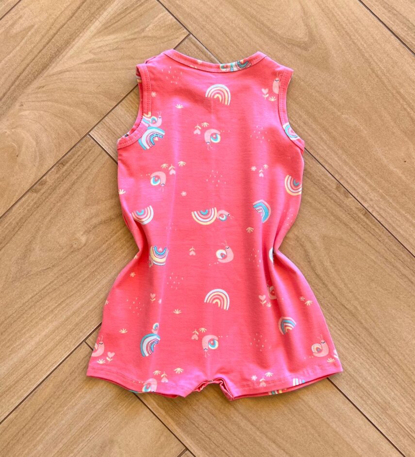 Macaquinho Infantil Feminino Estampado Arco Íris Rosa Fernanda Ramos Kids