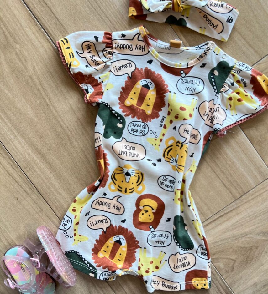 fernandaramoskids com br Macaquinho Infantil Feminino Estamapado Safari Off White 1