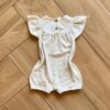 fernandaramoskids com br Macaquinho Infantil Feminino Florzinhas Bordada Off White2
