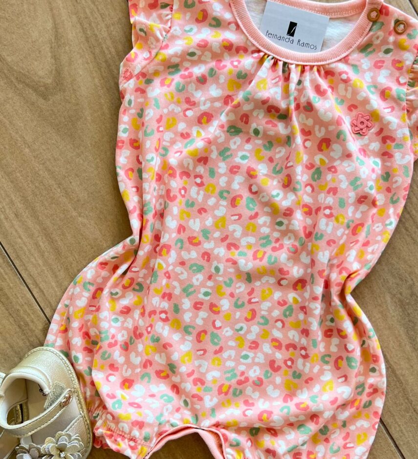 fernandaramoskids com br Macaquinho Infantil Feminino Meia Malha Estampa Oncinha Rosa1
