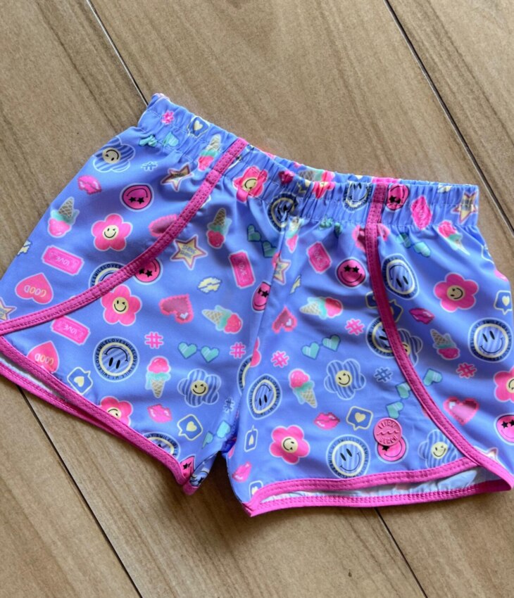 fernandaramoskids com br Short Infantil Feminino Estampado Emojis Lilás1