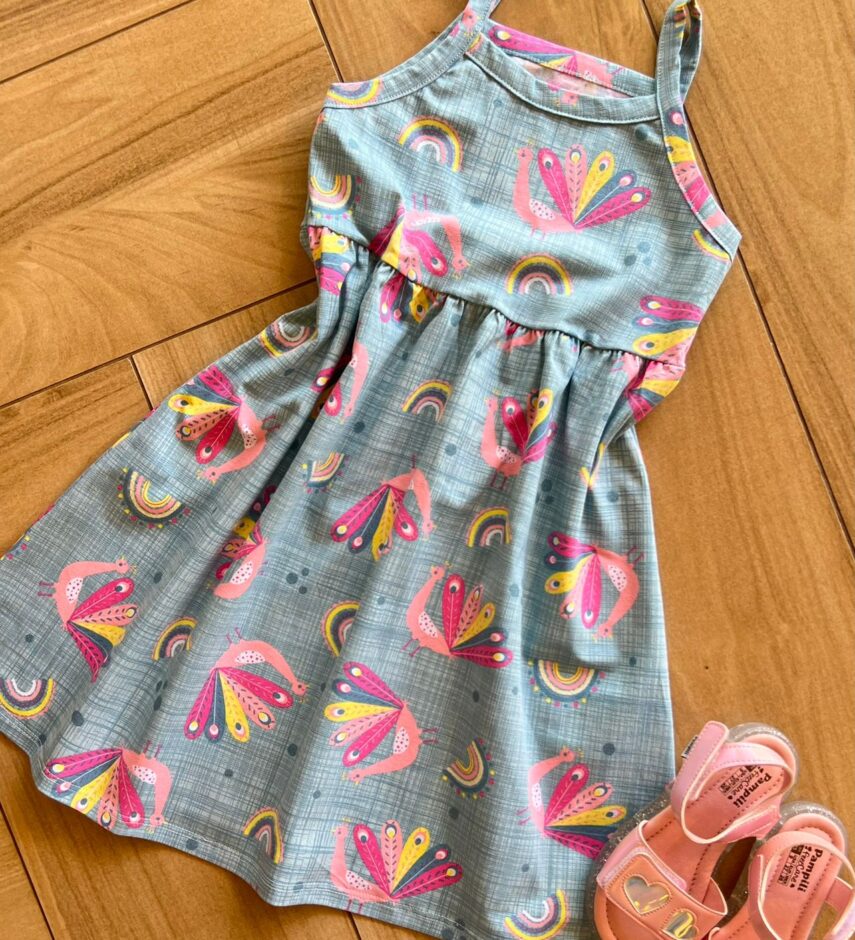 fernandaramoskids com br Vestido Infantil Feminino Alçinha com Estampa Pavão Verde1